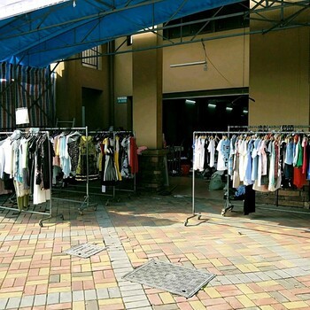 深圳回收服装尾货回收库存服装回收库存布料